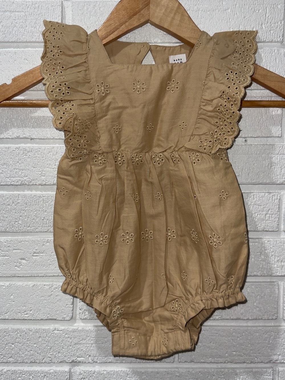Baby Gap brown eyelet bubble romper size 6-12 months NWT